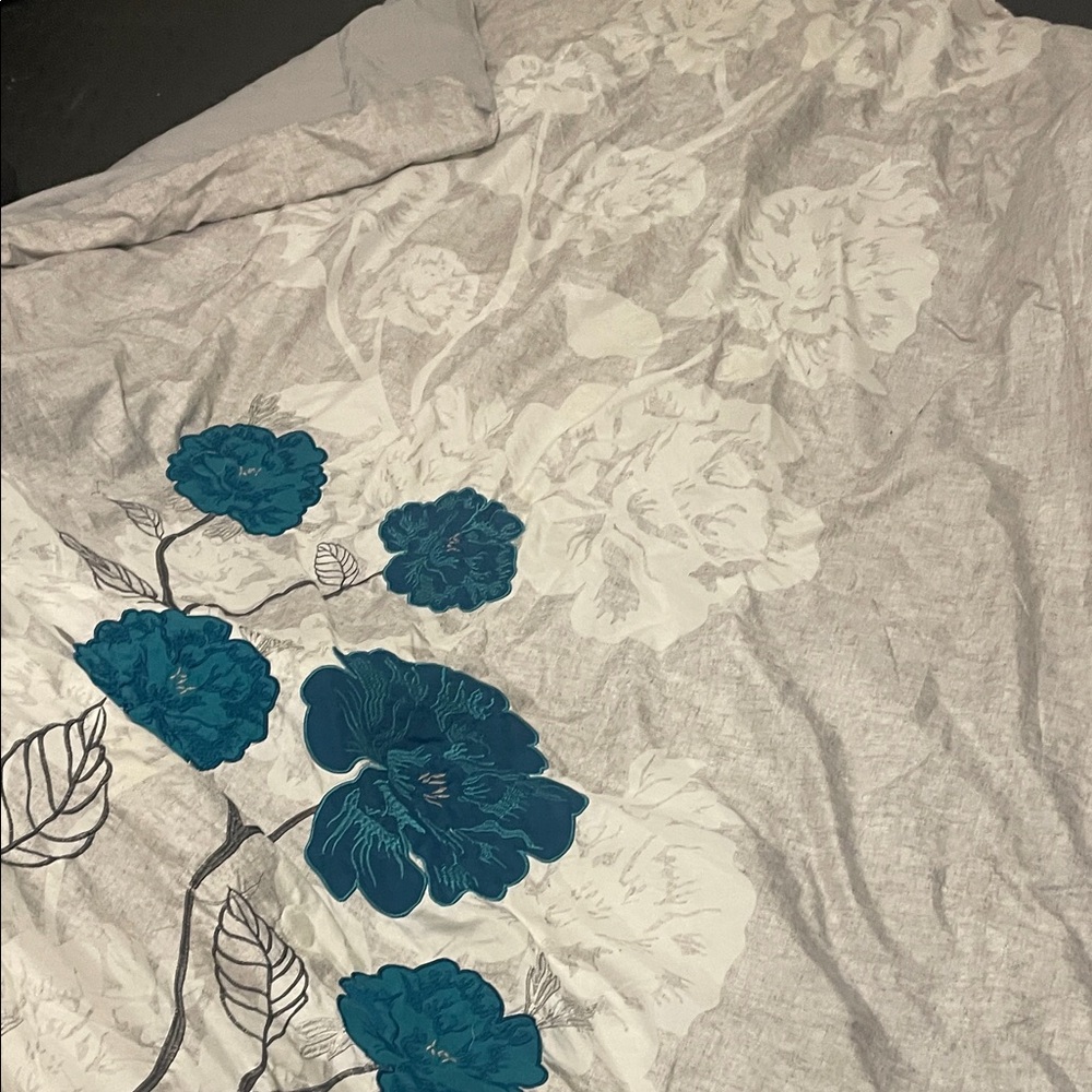 Floral Gray and Teal Blanket